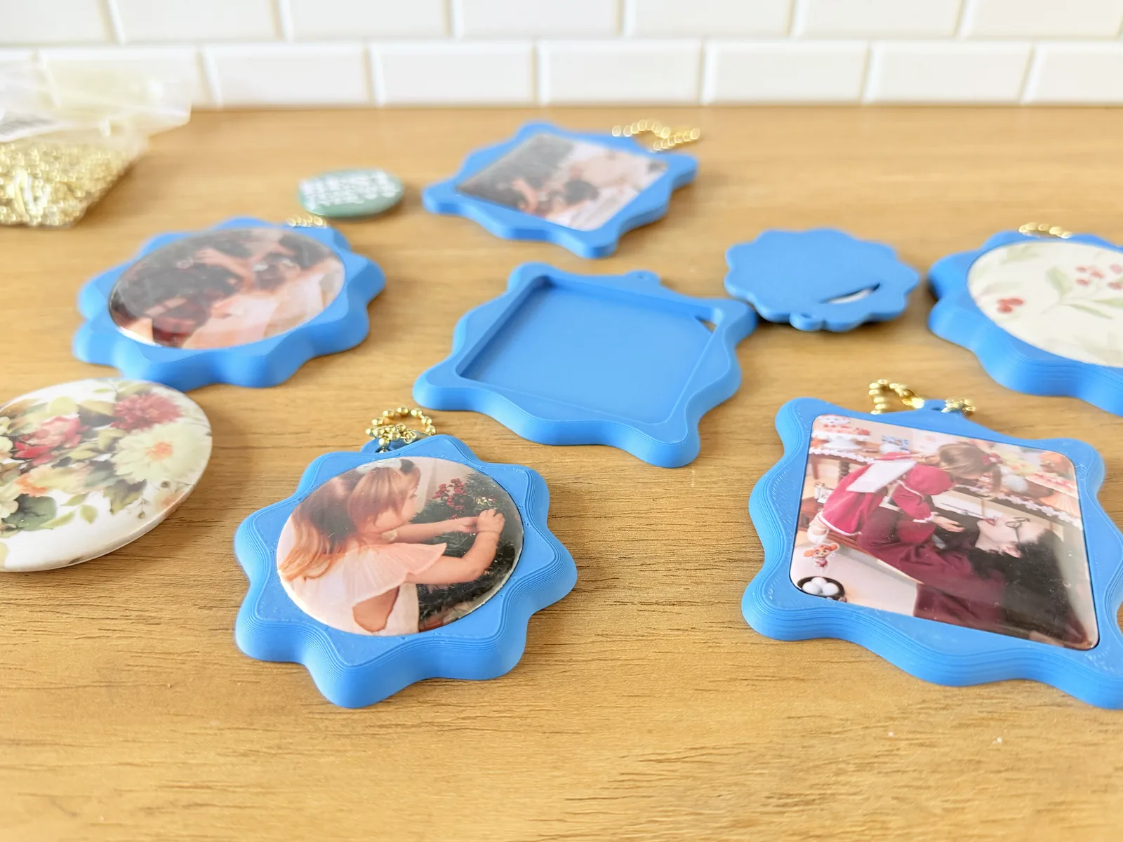 Botton Border Keychain — photo 3