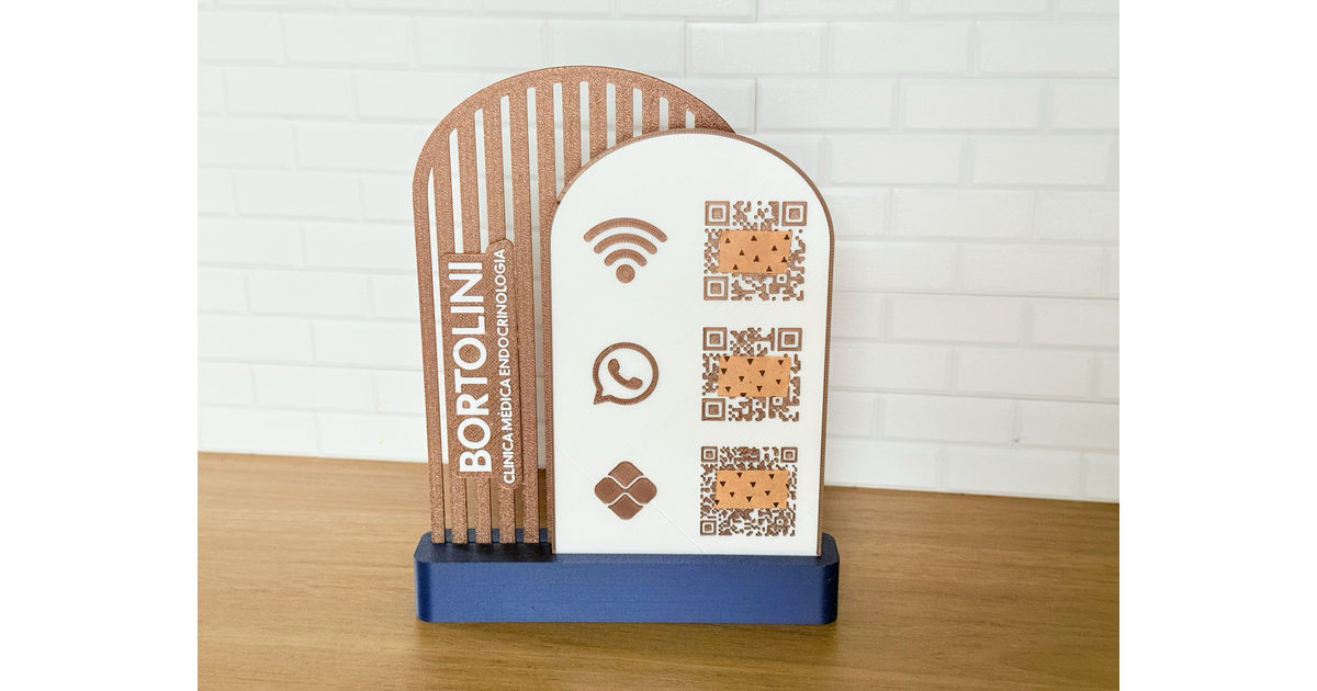 Lista Vertical en Capas de Códigos QR