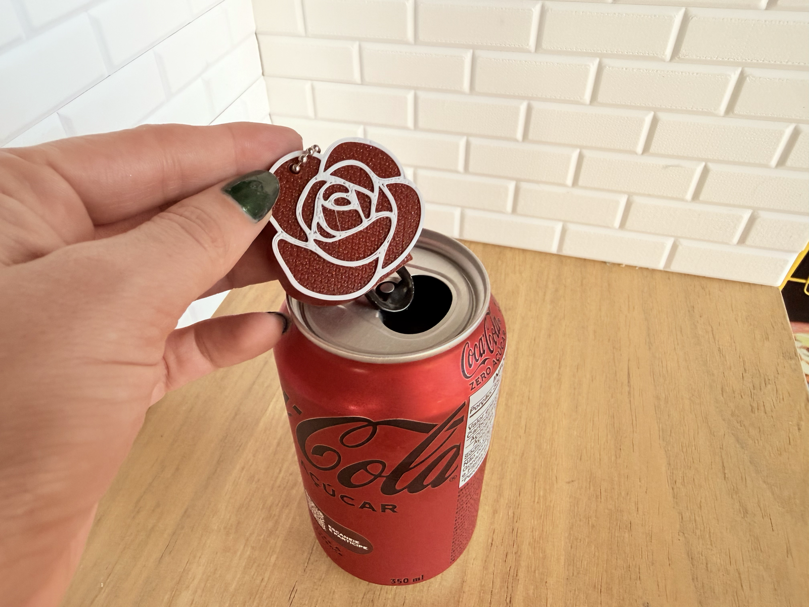 Abrelatas Rosa