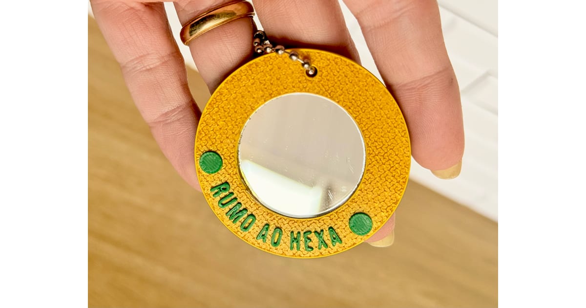 Mirror Keychain "Rumo Ao Hexa"